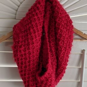 NWOT Super Soft Red Chunky Knit Infinity Scarf